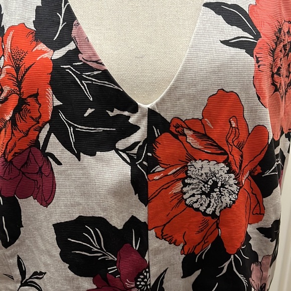 Brand new Ann Taylor dress with tags sleeveless. Elegant. Floral print. Cottony - Picture 4 of 9